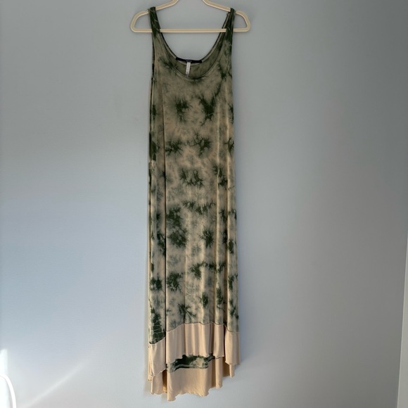Kenzie Maxi Dress Size Medium Cream Green Tie dye High Low Relaxed Fit Beachy - Picture 1 of 12